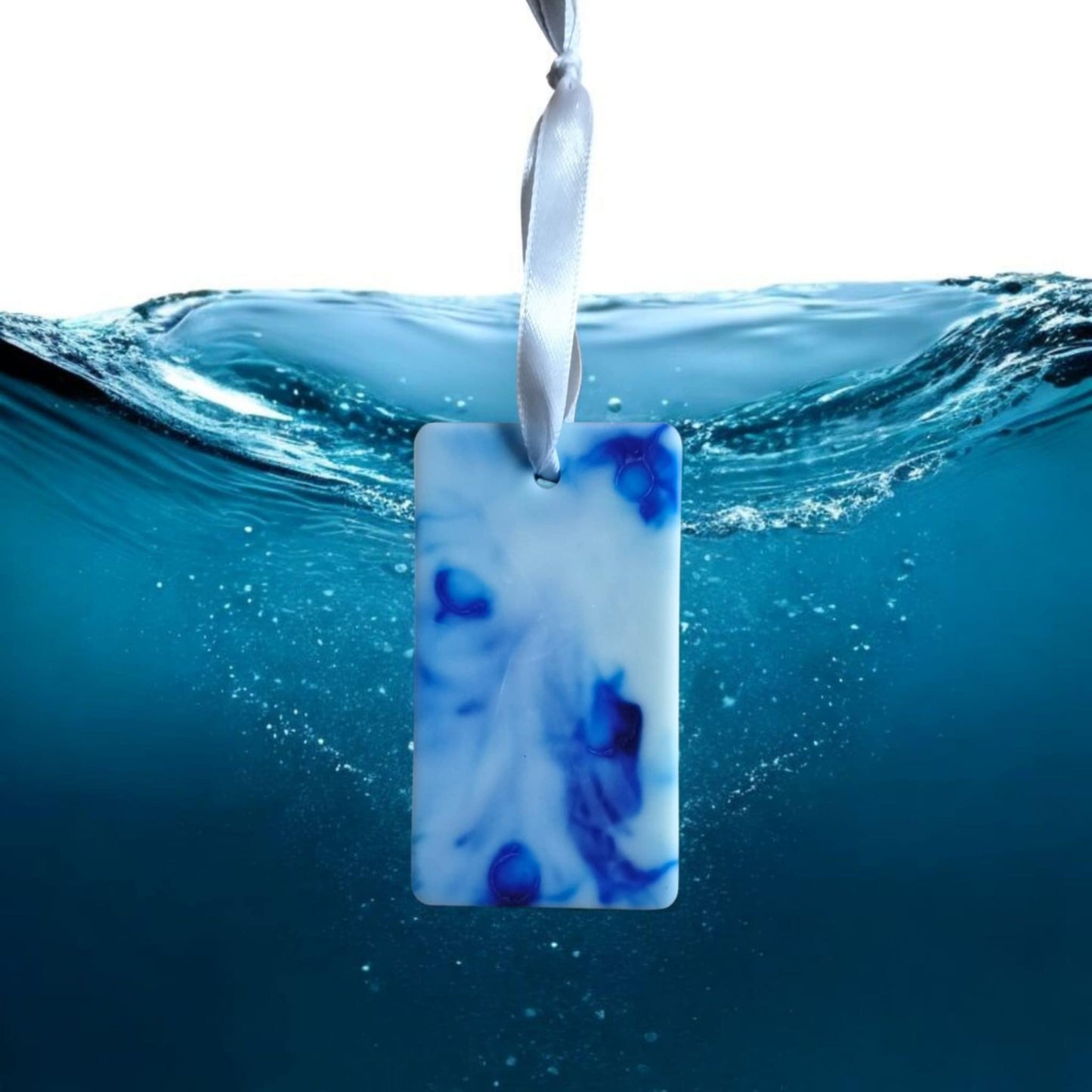 Suspension dressing eau d'ambre